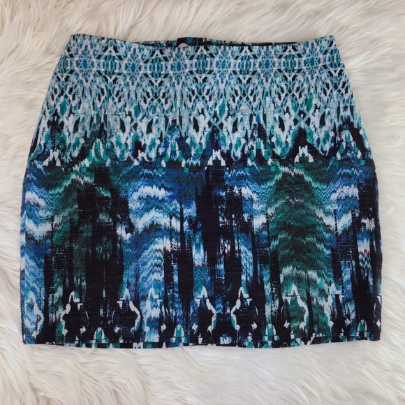 H&M Dresses & Skirts - 🌺 H&M Mini Skirt 🌺